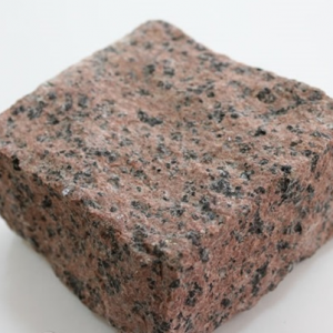 rød granit chaussesten